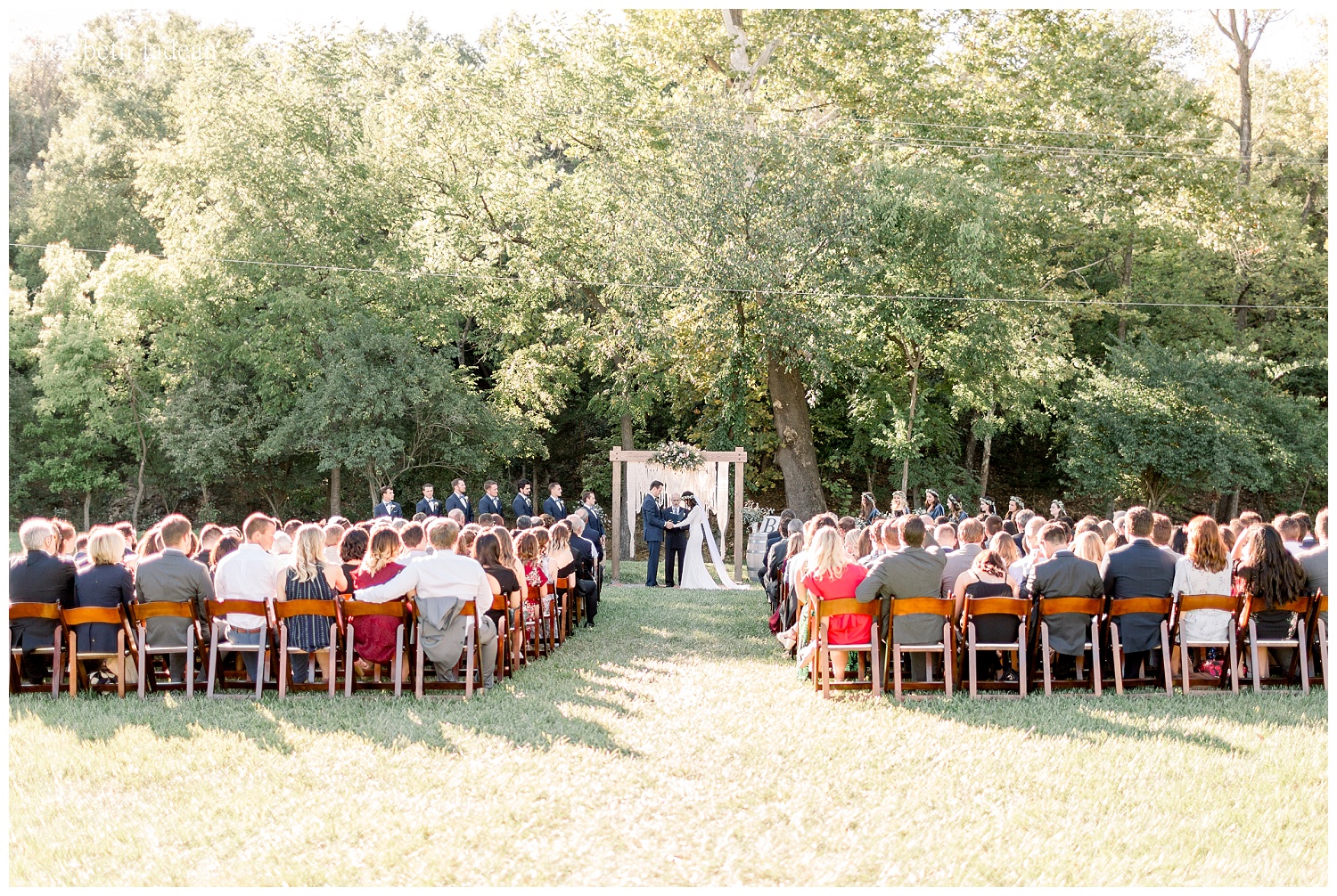 Willow-Creek-Blush-and-Blues-Outdoor-Wedding-Photography-S+Z2018-elizabeth-ladean-photography-photo_0570.jpg