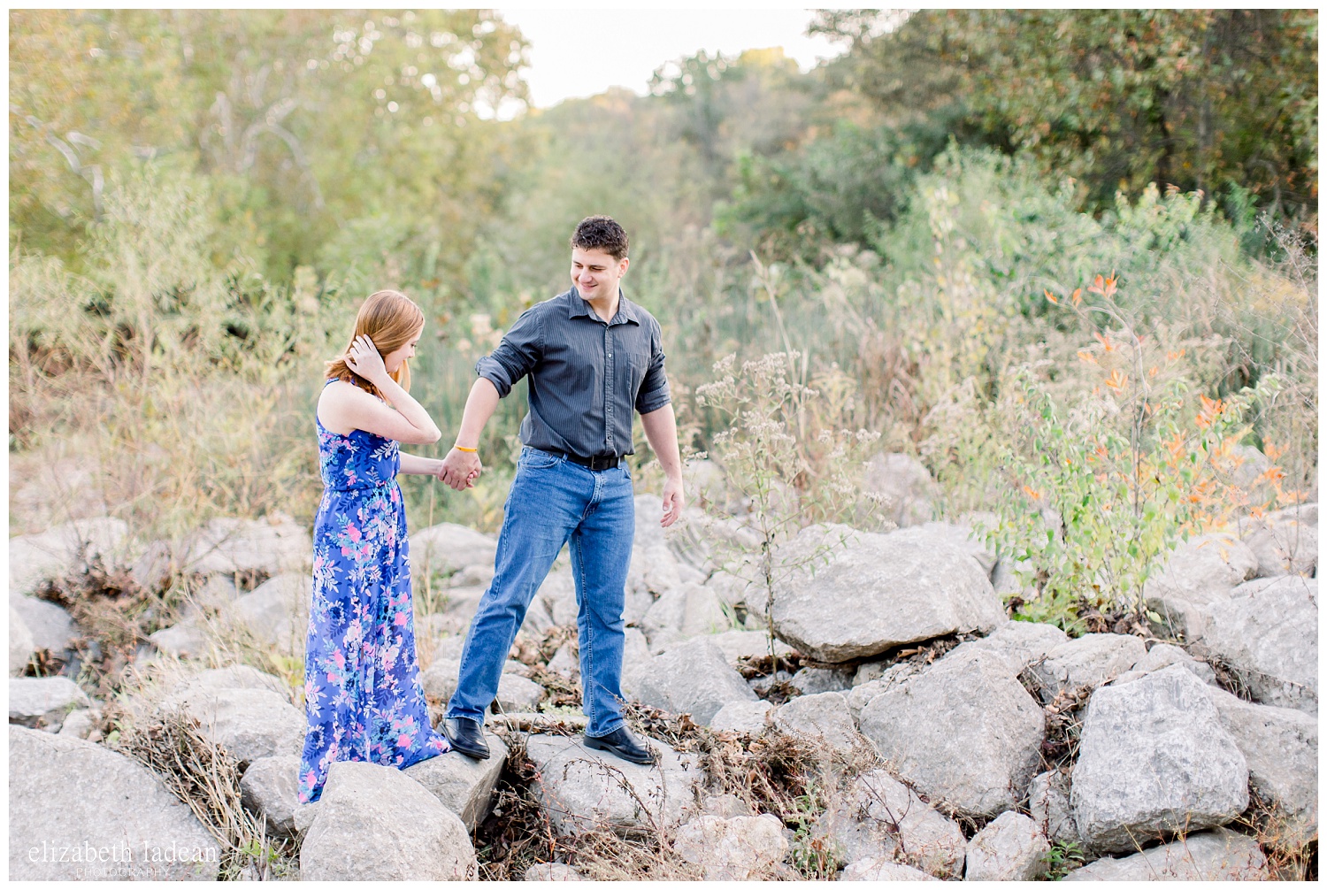 Northland-KC-Fall-Engagement-Photos-with-dog-A+B-2018-elizabeth-ladean-photography-photo_1497.jpg