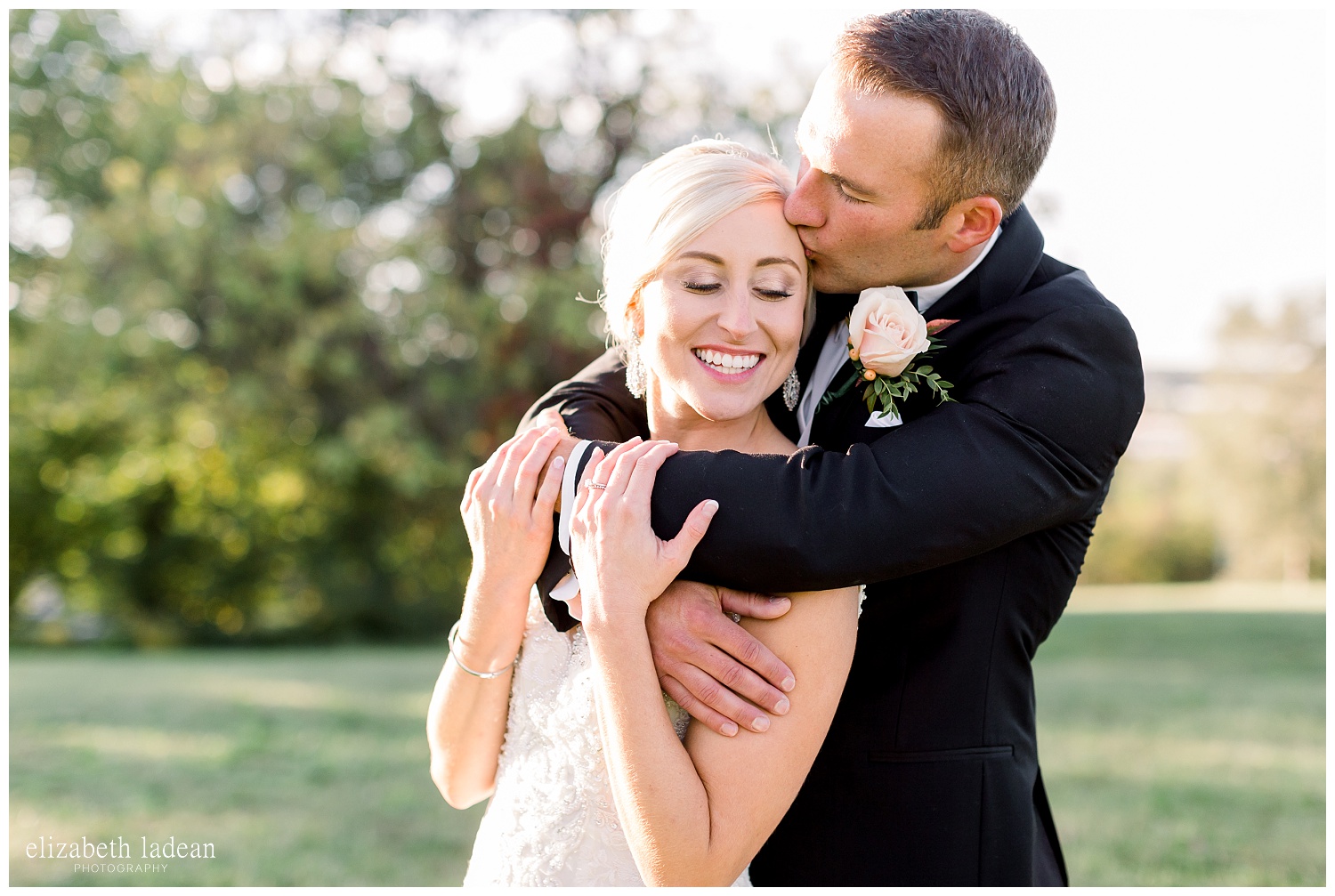 Downtown-Kansas-City-Wedding-Photos-L+B-101318-elizabeth-ladean-photography-photo_1580.jpg