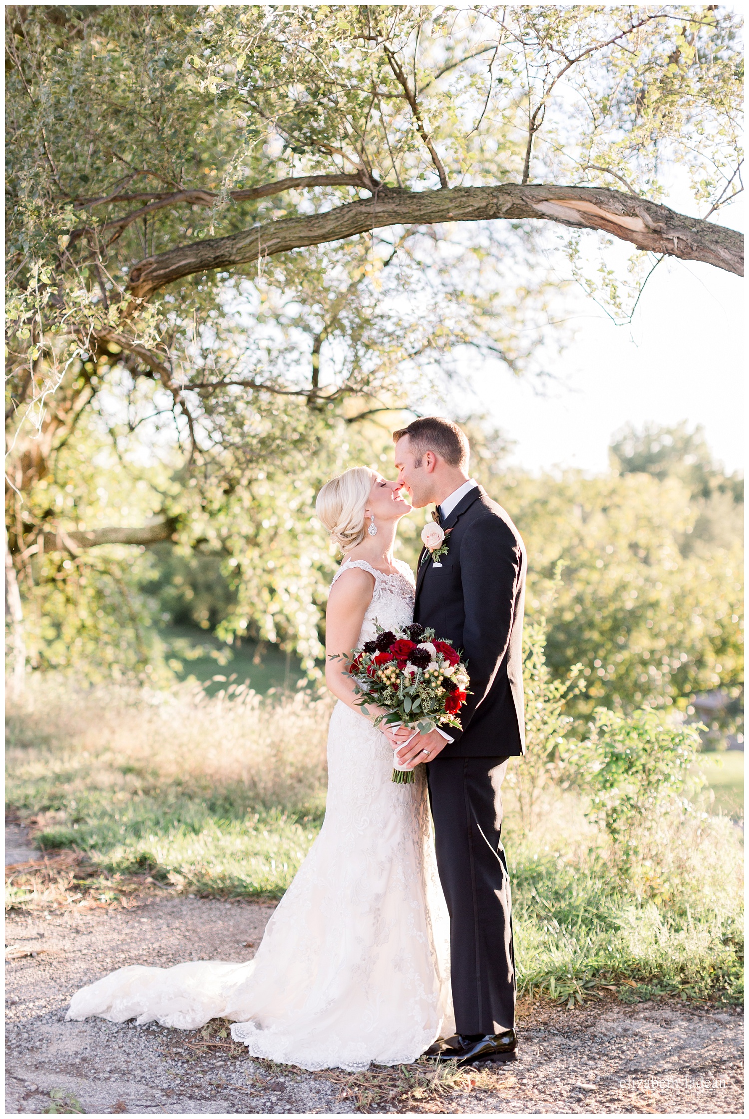 Downtown-Kansas-City-Wedding-Photos-L+B-101318-elizabeth-ladean-photography-photo_1582.jpg