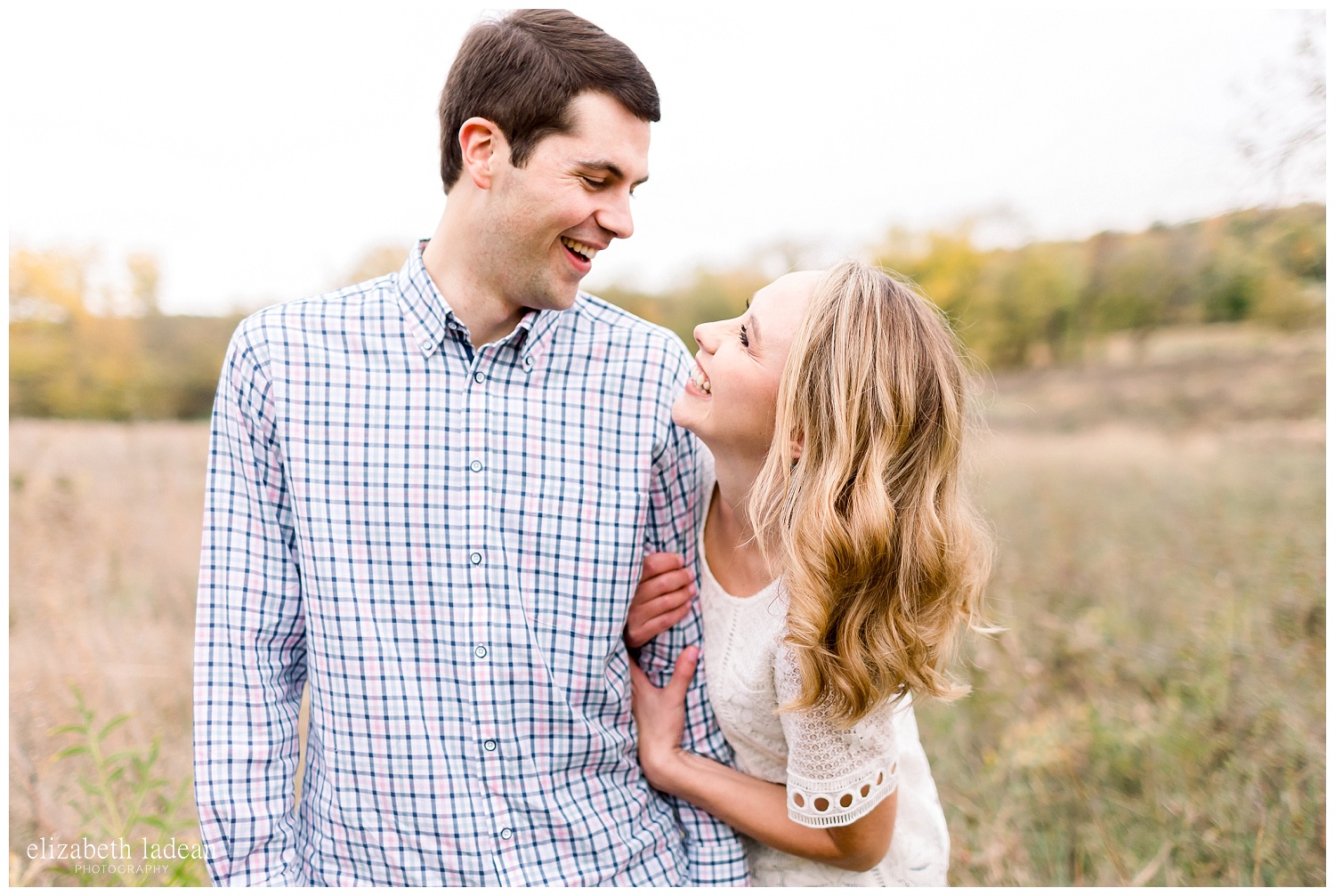 Colorful-Fall-Engagement-Photos-in-KC-C+B-2018-elizabeth-ladean-photography-photo_1779.jpg