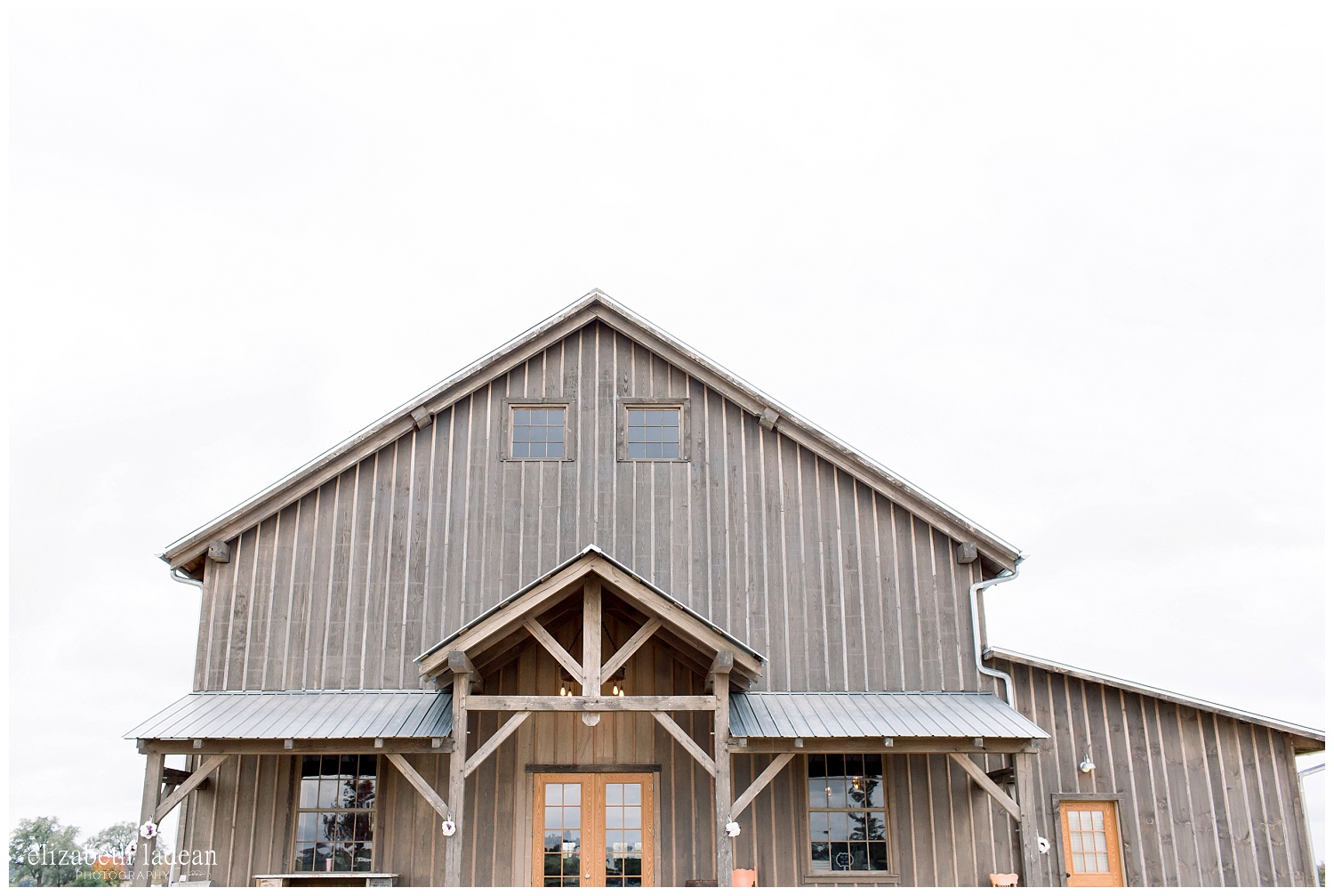 Weston-Timber-Barn-Wedding-Photography-L+A-elizabeth-ladean0photo_1836.jpg