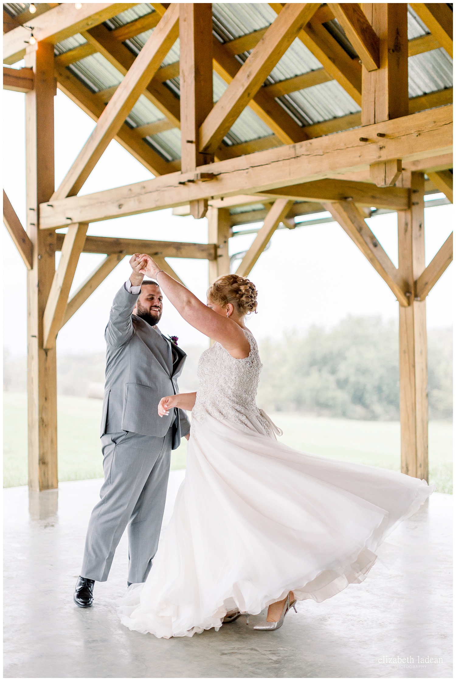 Weston-Timber-Barn-Wedding-Photography-L+A-elizabeth-ladean0photo_1863.jpg
