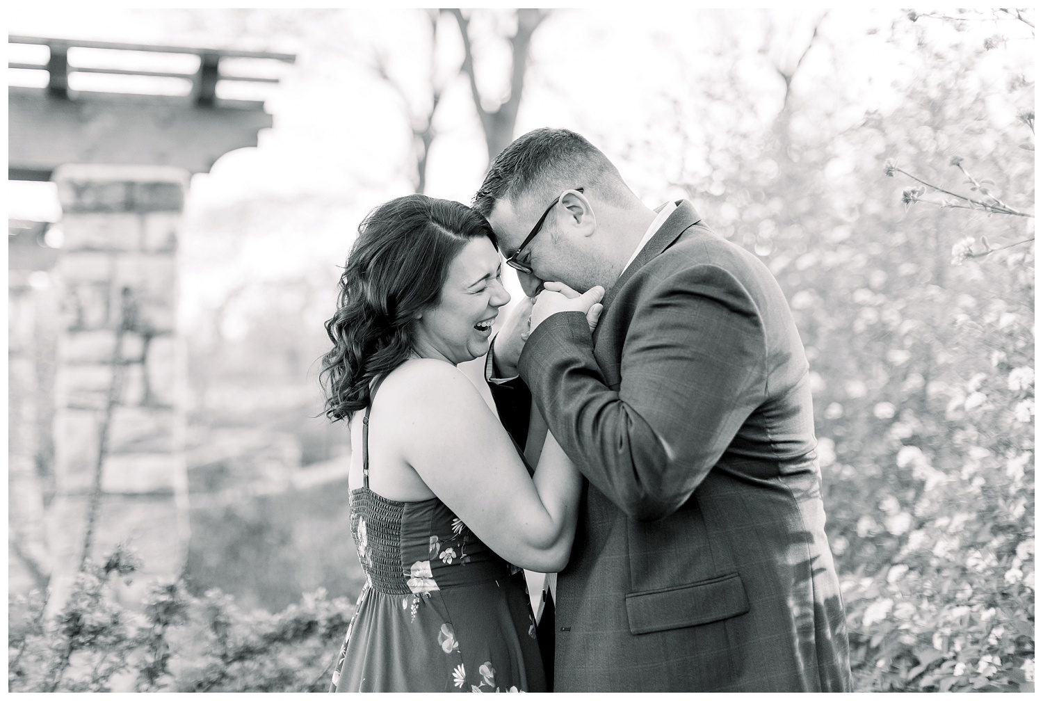 Loose-Park-Engagement-Photos-Elizabeth-Ladean-Photography_A+K-0414--_6919.jpg