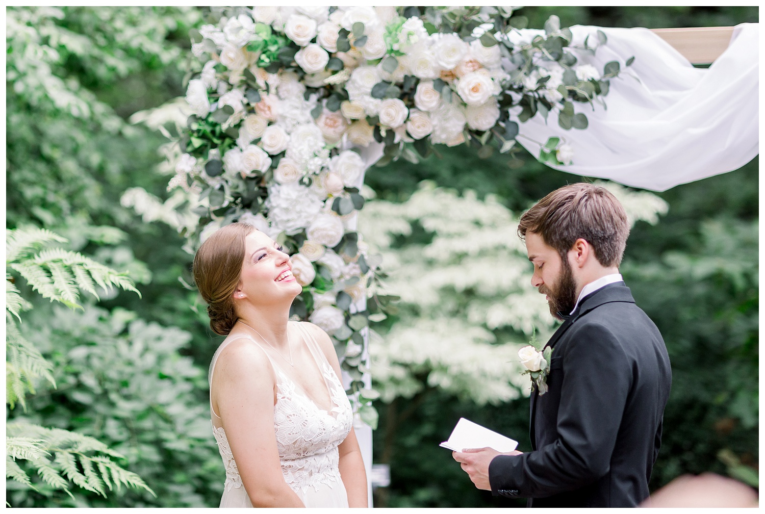 Midwest-Elopement-Photographer-Overland-Park-Arboretum-K+D0627-Elizabeth-Ladean-Photography_photo-_8824.jpg