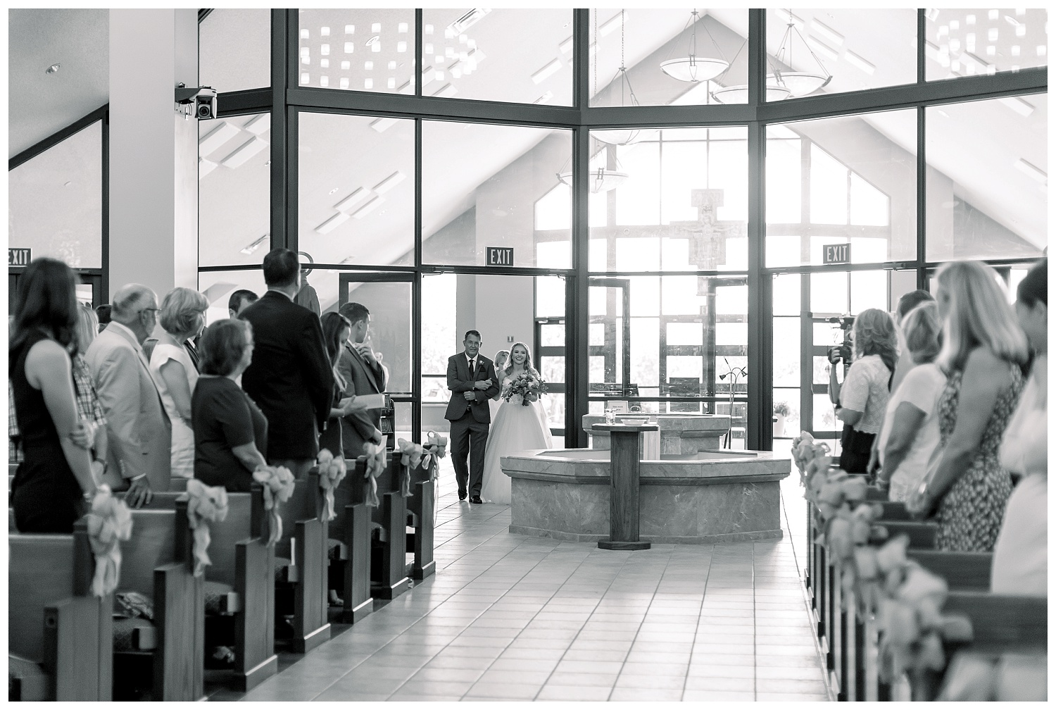 KC-Wedding-Photographer-Venue-Leawood-B+A-0803-Elizabeth-Ladean-Photography_photo_9201.jpg