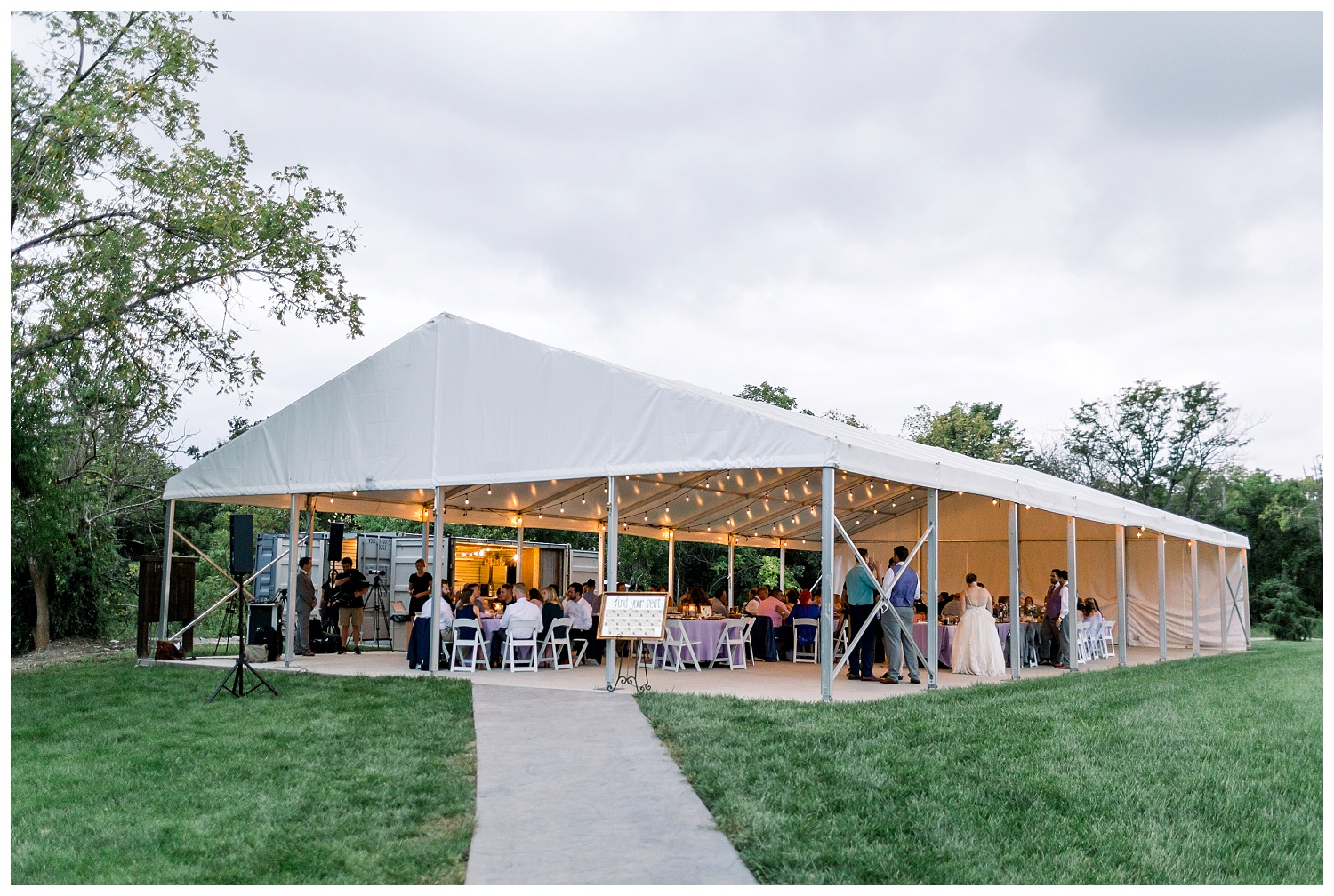 The-Bowery-Outdoor-Wedding-Kansas-A+D-0831-Elizabeth-Ladean-Photography_photo-_0017.jpg