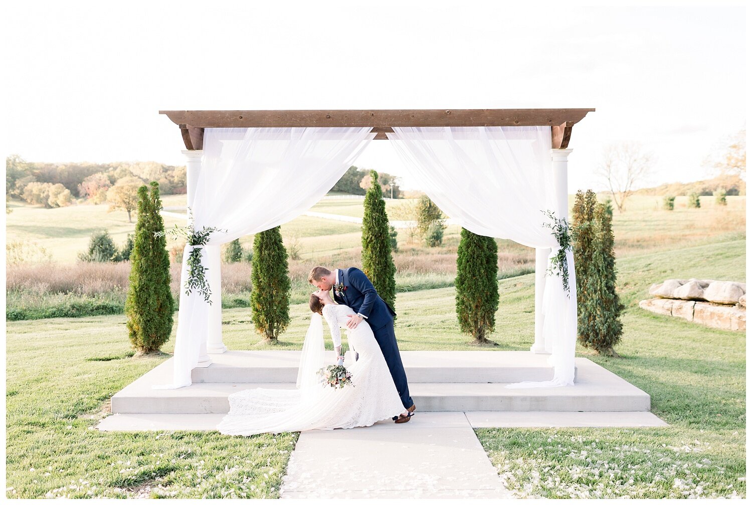 The-Fields-at-1890-Wedding-Photography-KC-Wedding-Photographer-Elizabeth-Ladean-M-R-10.19.19-photo-_2654.jpg