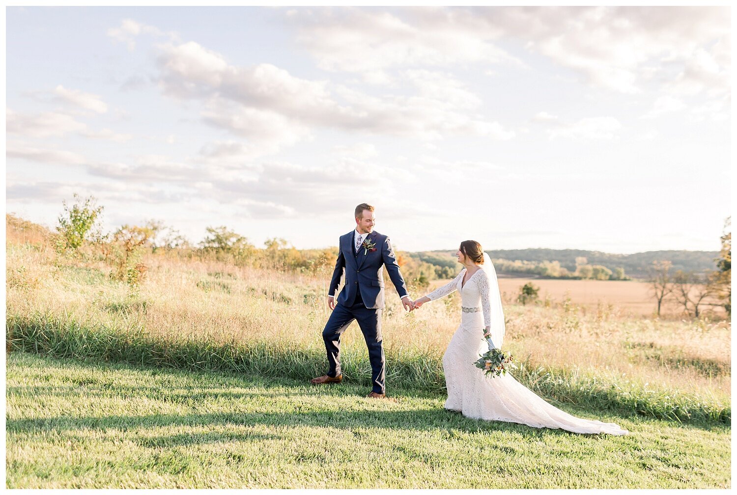 Light and bright wedding photographer Missouri