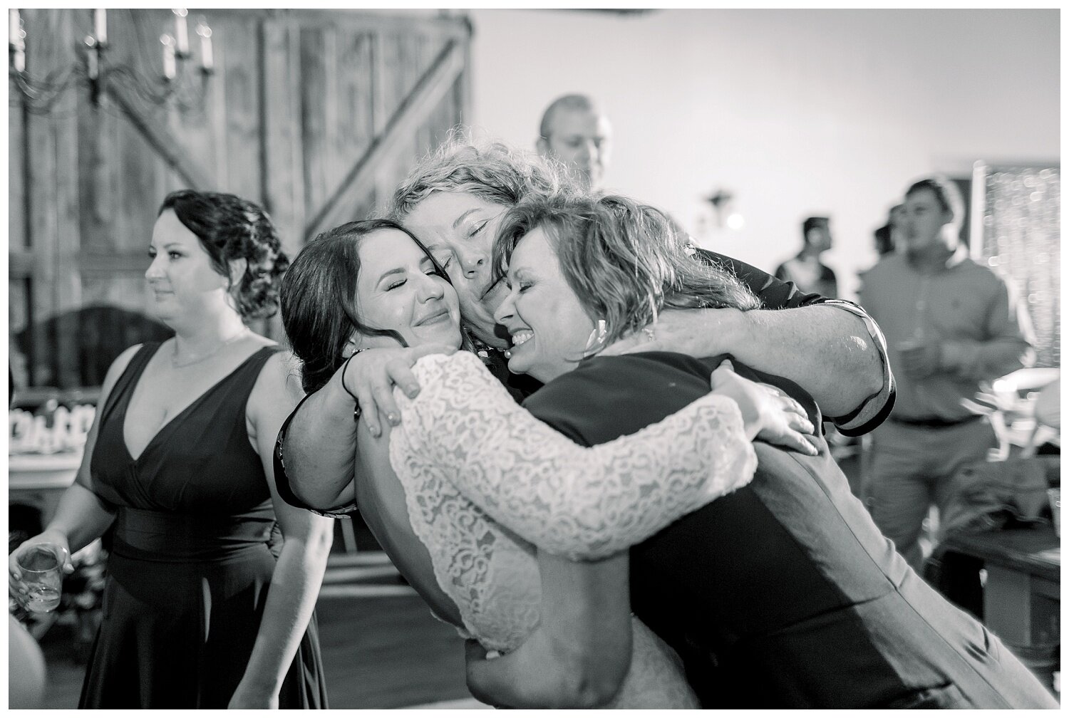 The-Fields-at-1890-Wedding-Photography-KC-Wedding-Photographer-Elizabeth-Ladean-M-R-10.19.19-photo-_2685.jpg