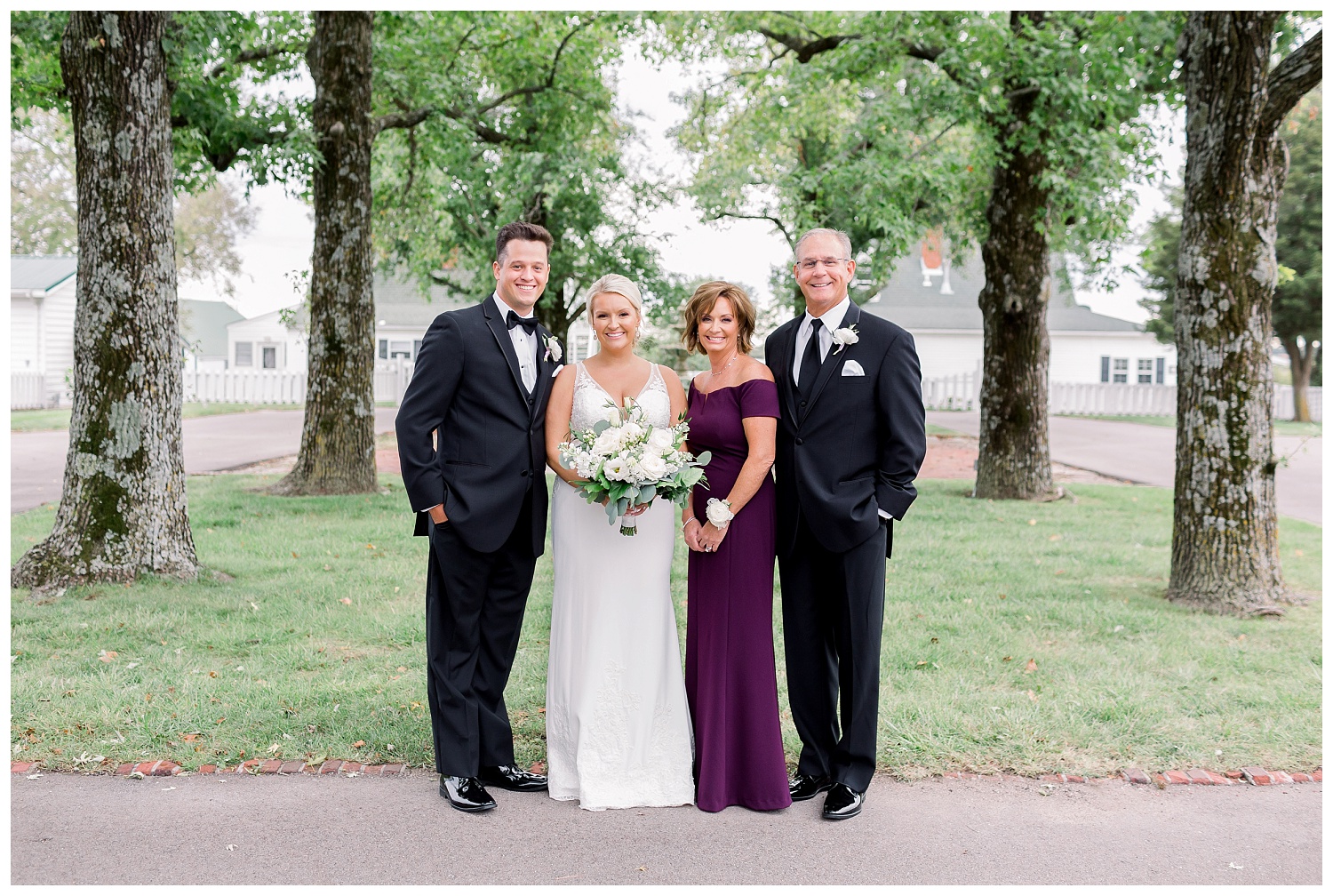 Lone-Summit-Ranch-Wedding-Photos-L-and-J-10.05.19-Elizabeth-Ladean-photo-_2382.jpg