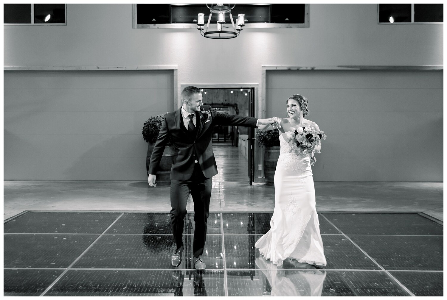 Kansas-City-Wedding-Photographer-Berry-A-B-S-10.11.19-Elizabeth-Ladean-photo-_2537.jpg