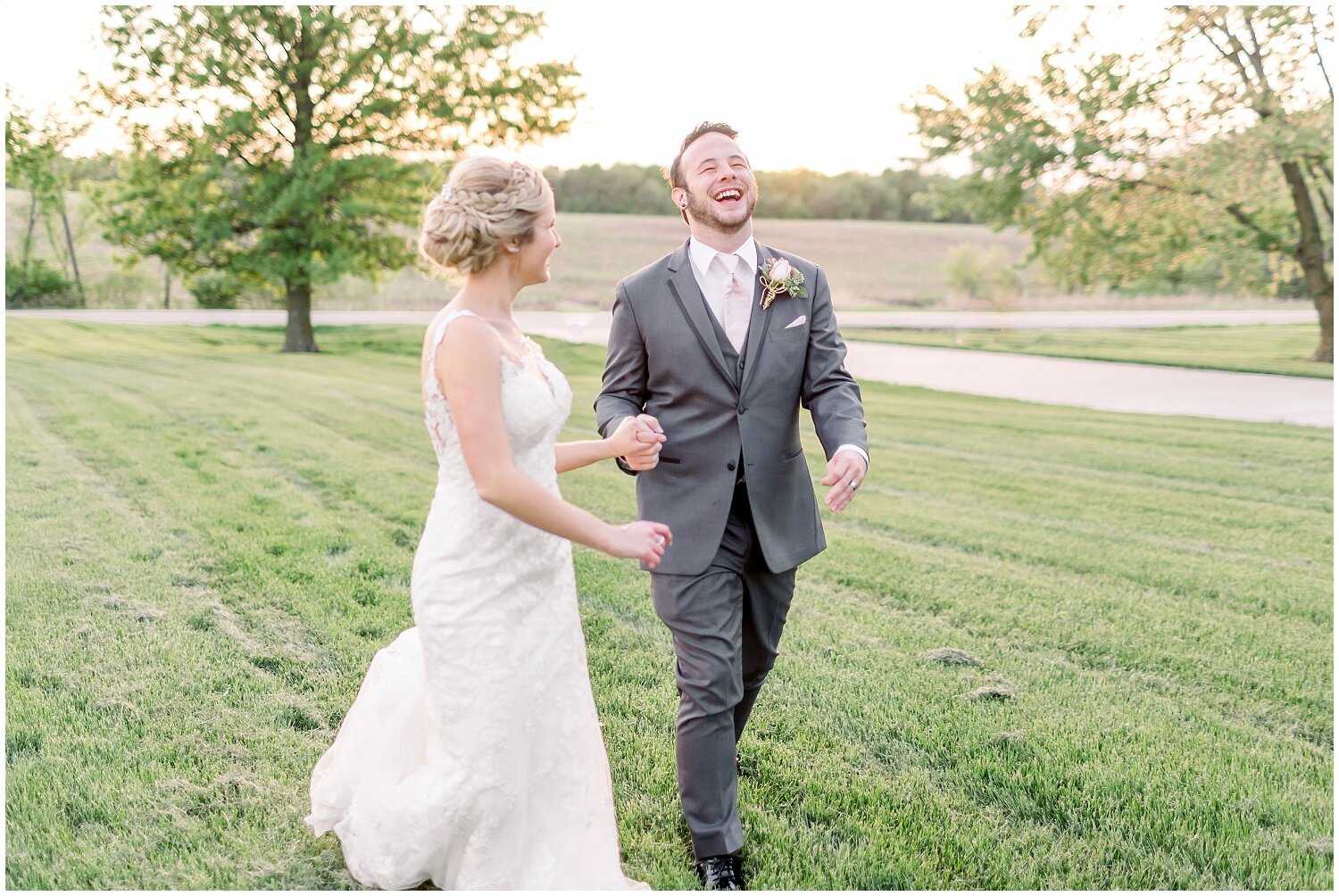 Kansas-City-Engagement-and-Wedding-Photographer-Elizabeth-Ladean-photo-_0244.jpg