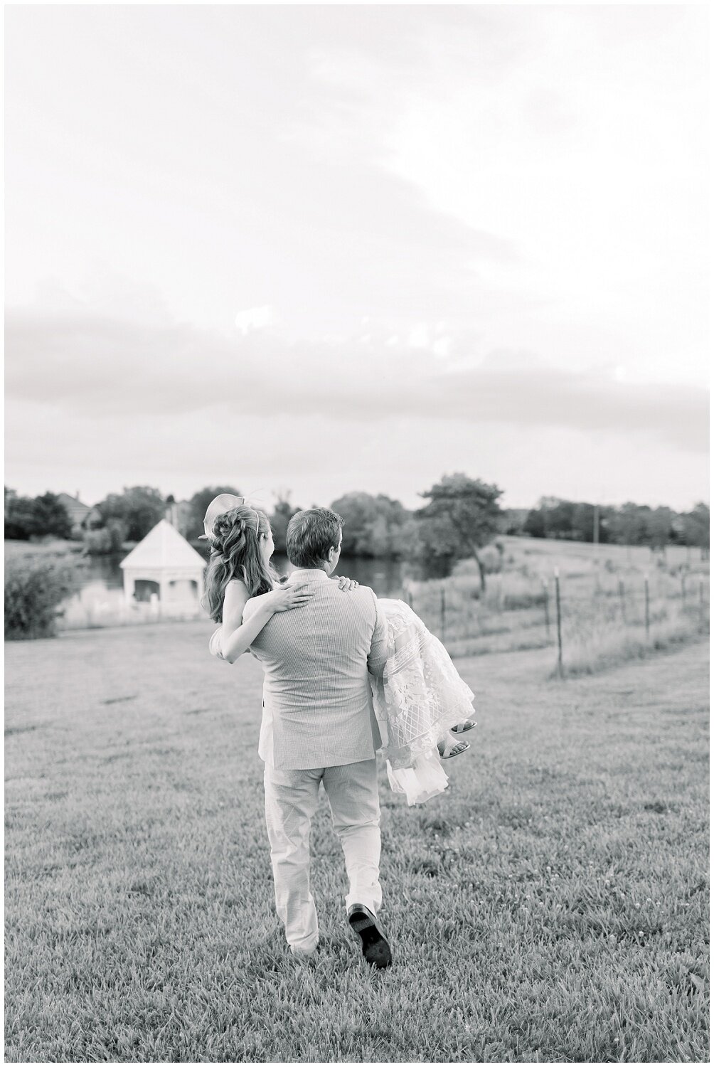 Kansas-City-Engagement-and-Wedding-Photographer-Elizabeth-Ladean-photo-_0280.jpg