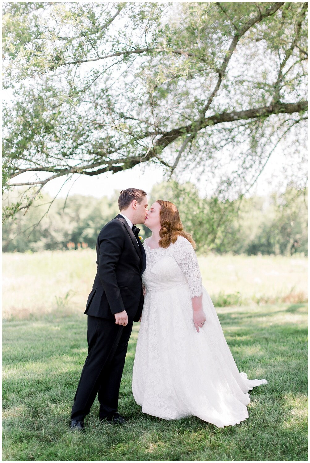 Kansas-City-Engagement-and-Wedding-Photographer-Elizabeth-Ladean-photo-_0310.jpg