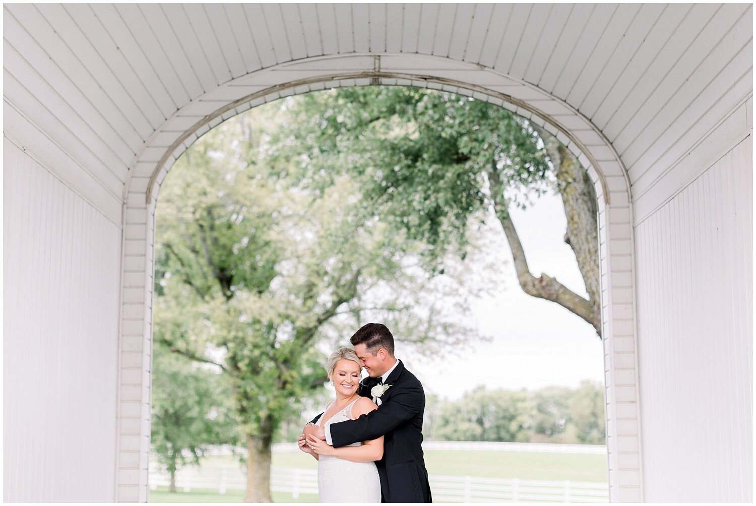 Kansas-City-Engagement-and-Wedding-Photographer-Elizabeth-Ladean-photo-_0526.jpg