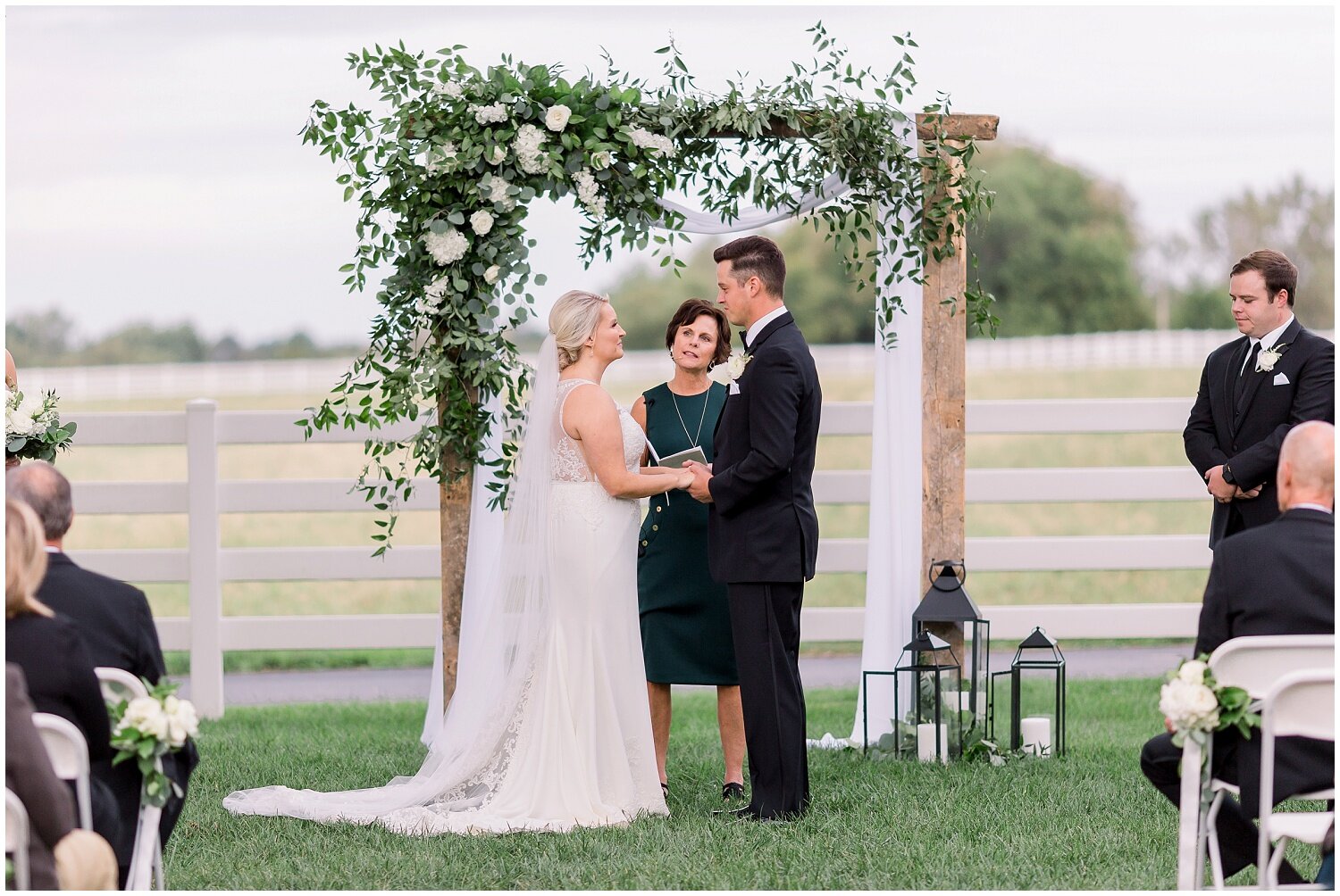 Kansas-City-Engagement-and-Wedding-Photographer-Elizabeth-Ladean-photo-_0533.jpg
