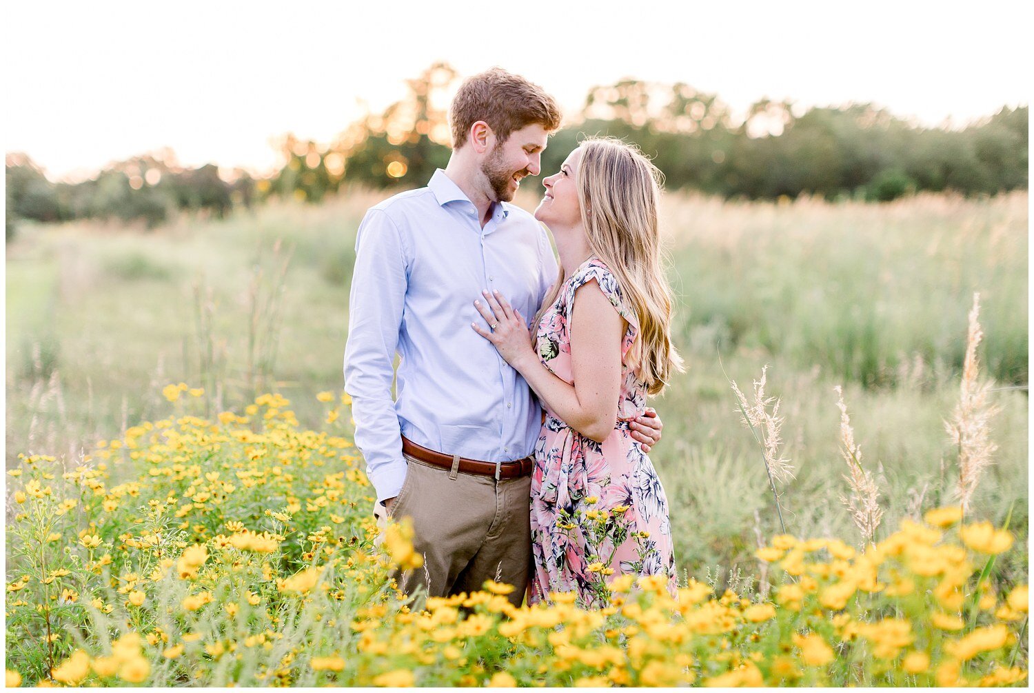 Yellow-Wildflower-Field-Engagement-Photos-Kansas-AandM-09-2020-Elizabeth-Ladean-Photography-photo-_4889.jpg