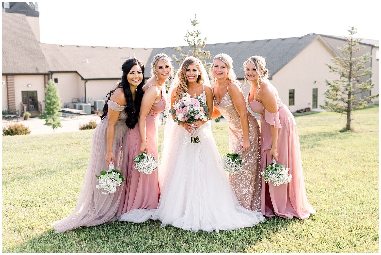 Kansas-City-Wedding-of-Pink-and-Navy-HandT-08-2020-Elizabeth-Ladean-Photography-photo-_5155.jpg