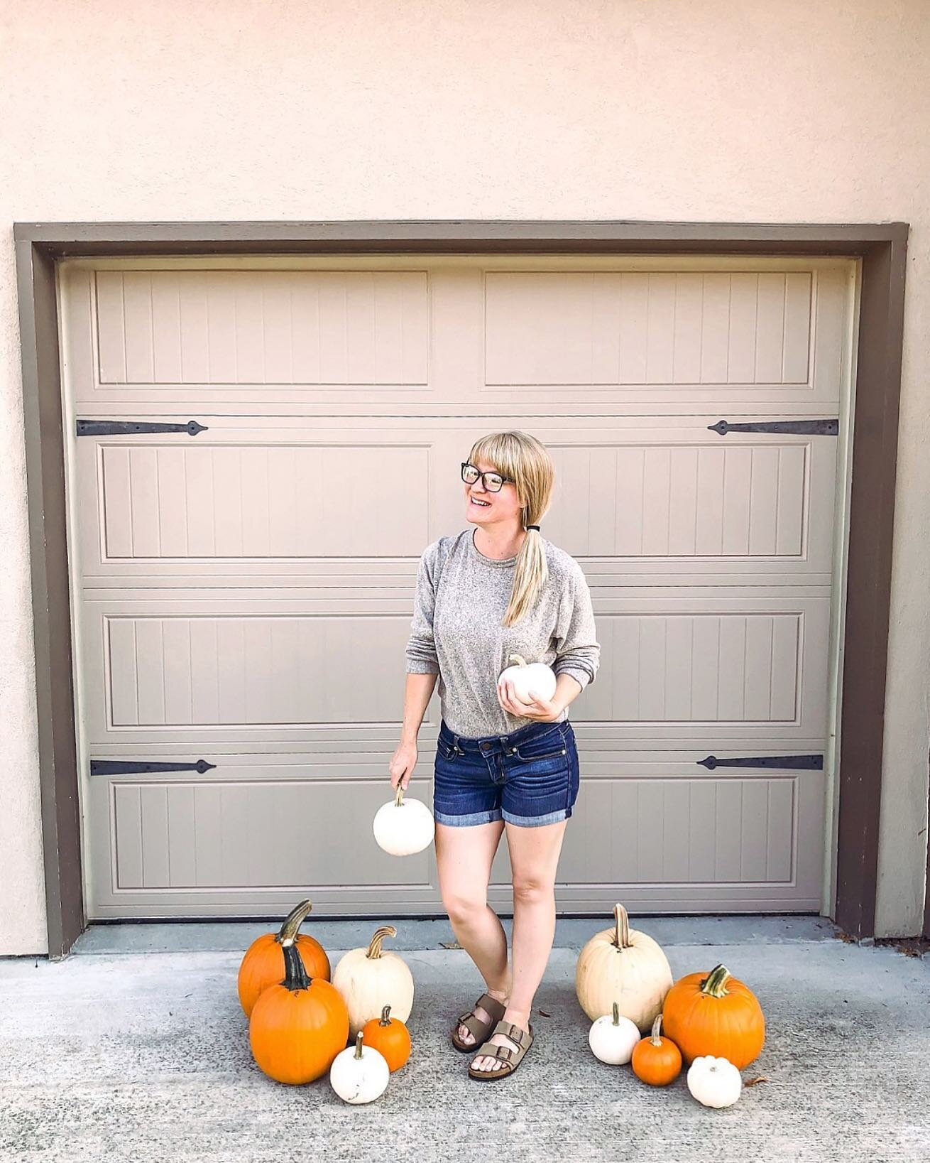 It&rsquo;s October one and I&rsquo;ve waited plenty long enough to dive into all things pumpkin season &mdash; except PSL&rsquo;s cause those are gross, and pumpkin pie cause ew ew ew. Buttttt everything else!!? IT IS TIME 🎃