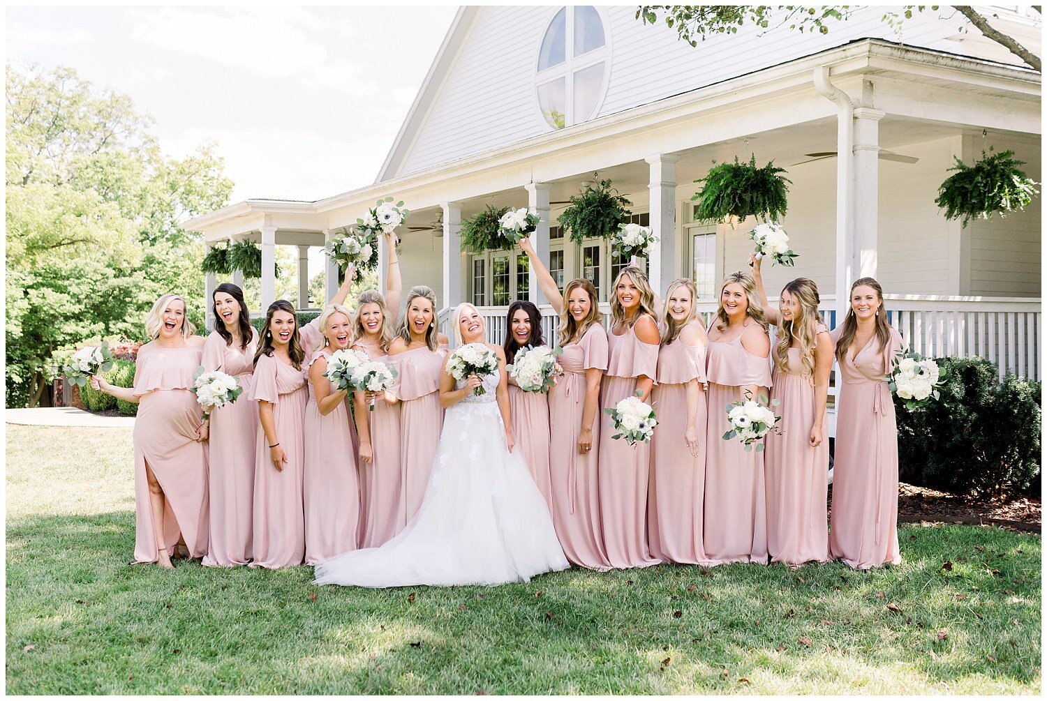 Hawthorne-House-Outdoor-Summer-Wedding-Pink-and-Navy-K08.30.20-Elizabeth-Ladean-Photography-photo-_5852.jpg