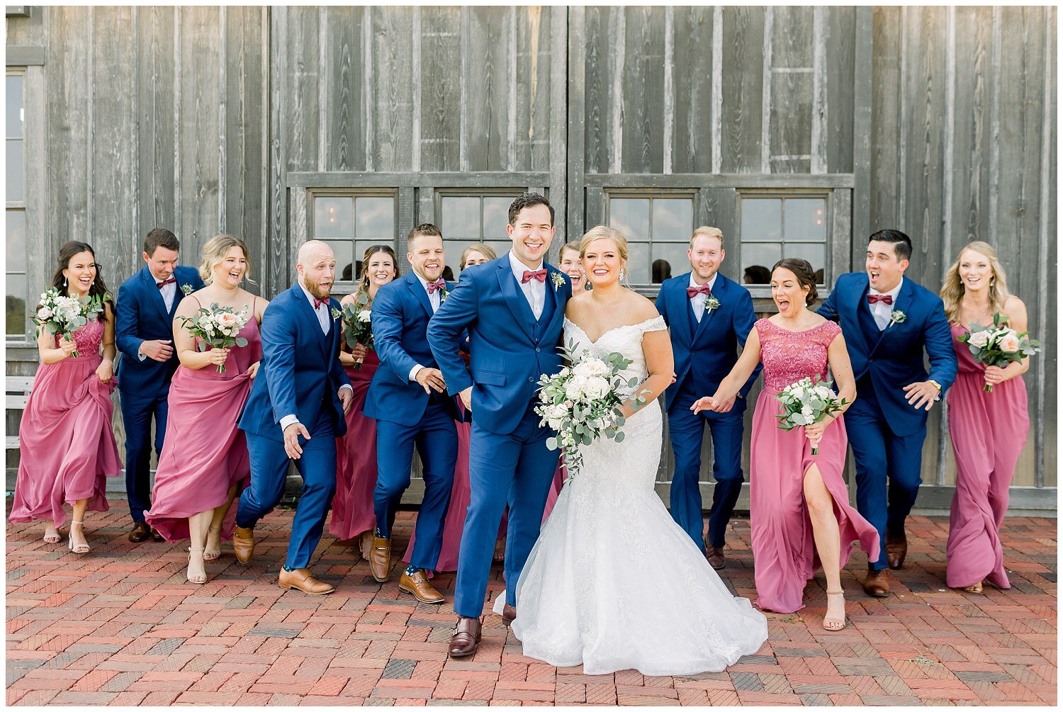 Pink-and-Navy-Wedding-at-Timber-Barn-Weston-Missouri-AandD-09.05.20-Elizabeth-Ladean-Photography-photo-_6171.jpg