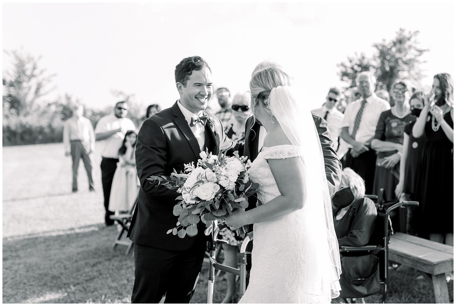Pink-and-Navy-Wedding-at-Timber-Barn-Weston-Missouri-AandD-09.05.20-Elizabeth-Ladean-Photography-photo-_6189.jpg