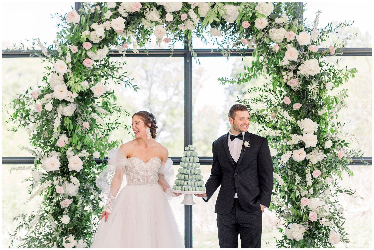 Luxe-Garden-British-Themed-Wedding-Kansas-City-05-2021-Elizabeth-Ladean-Photography-photo-_3176.jpg