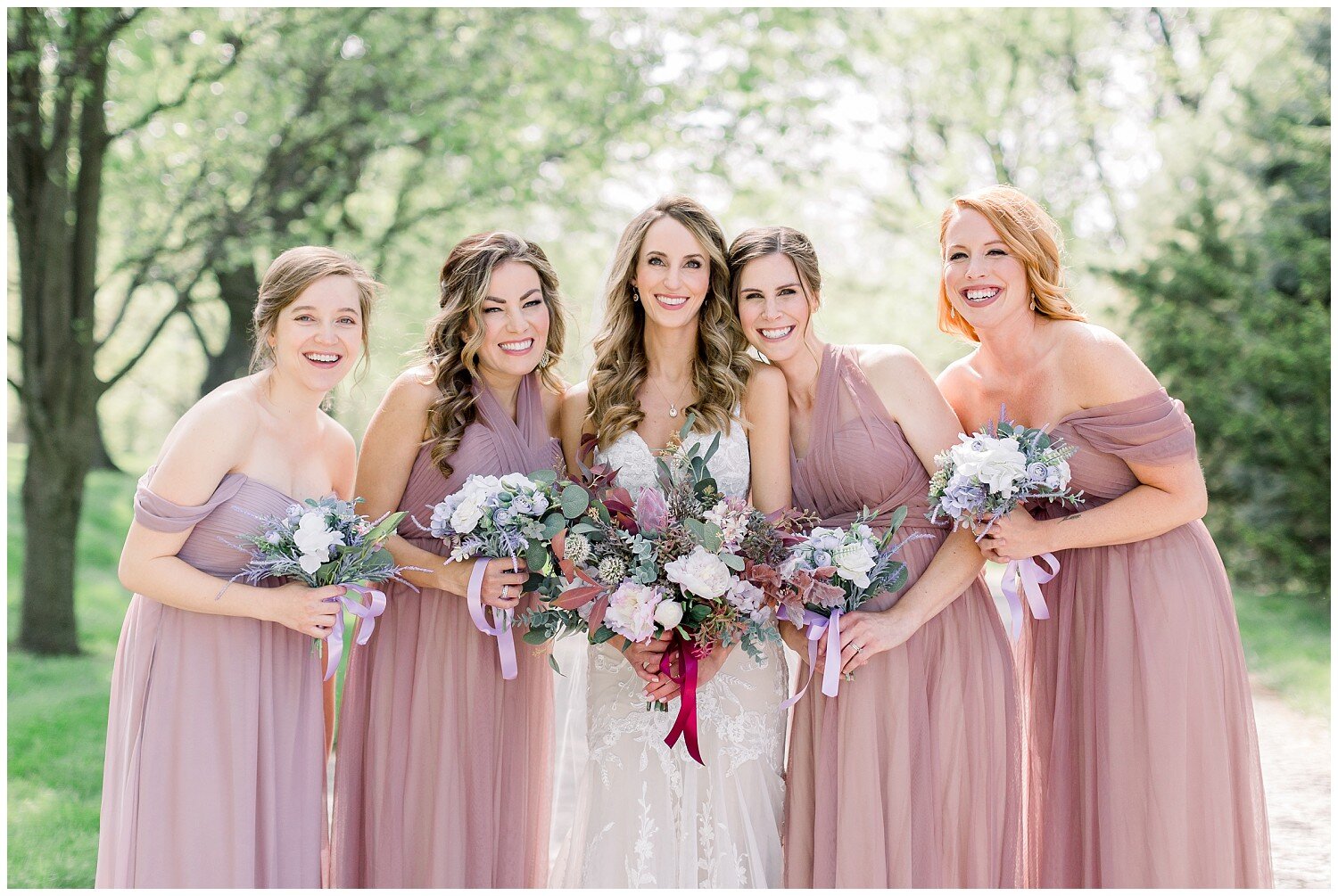 Hawthorne-House-KC-Wedding-Navy-and-light-pink-wedding-colors-K+M-05.2021-Elizabeth-Ladean-Photography-photo-_3427.jpg