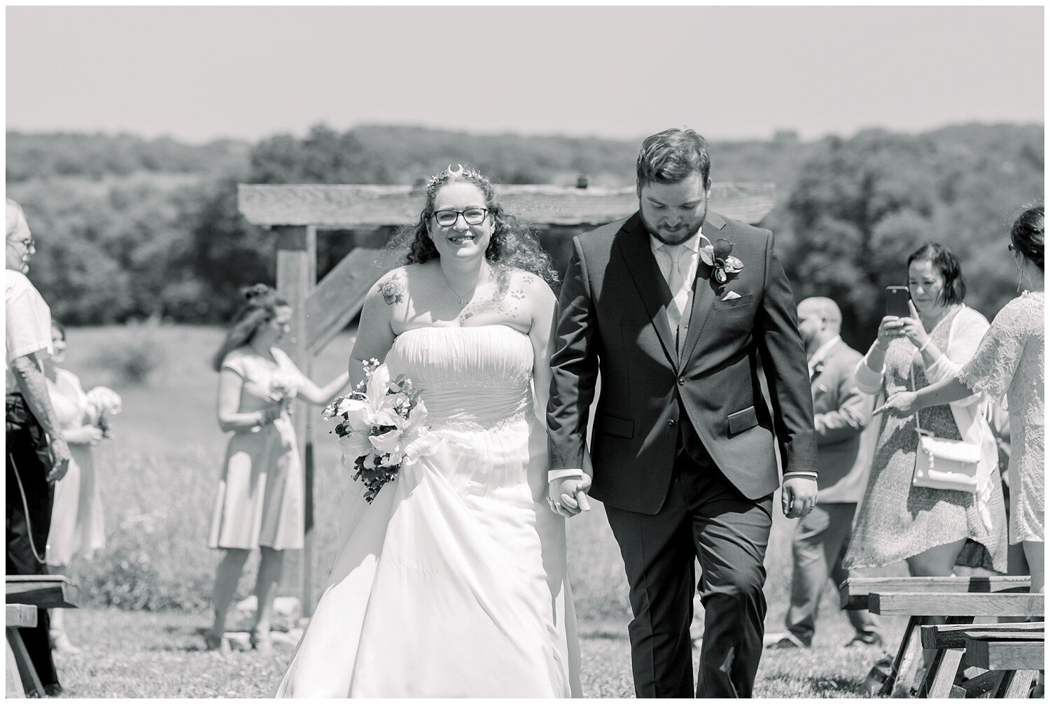 Weston-Timber-Barn-Wedding-Kansas-City-S+C-06-2021-Elizabeth-Ladean-Photography-photo-_4511.jpg