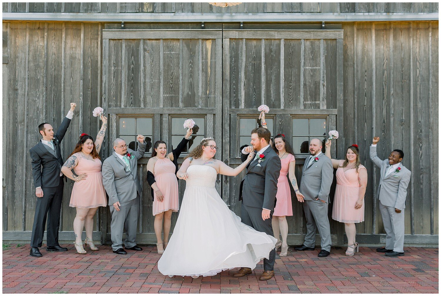 Weston-Timber-Barn-Wedding-Kansas-City-S+C-06-2021-Elizabeth-Ladean-Photography-photo-_4514.jpg