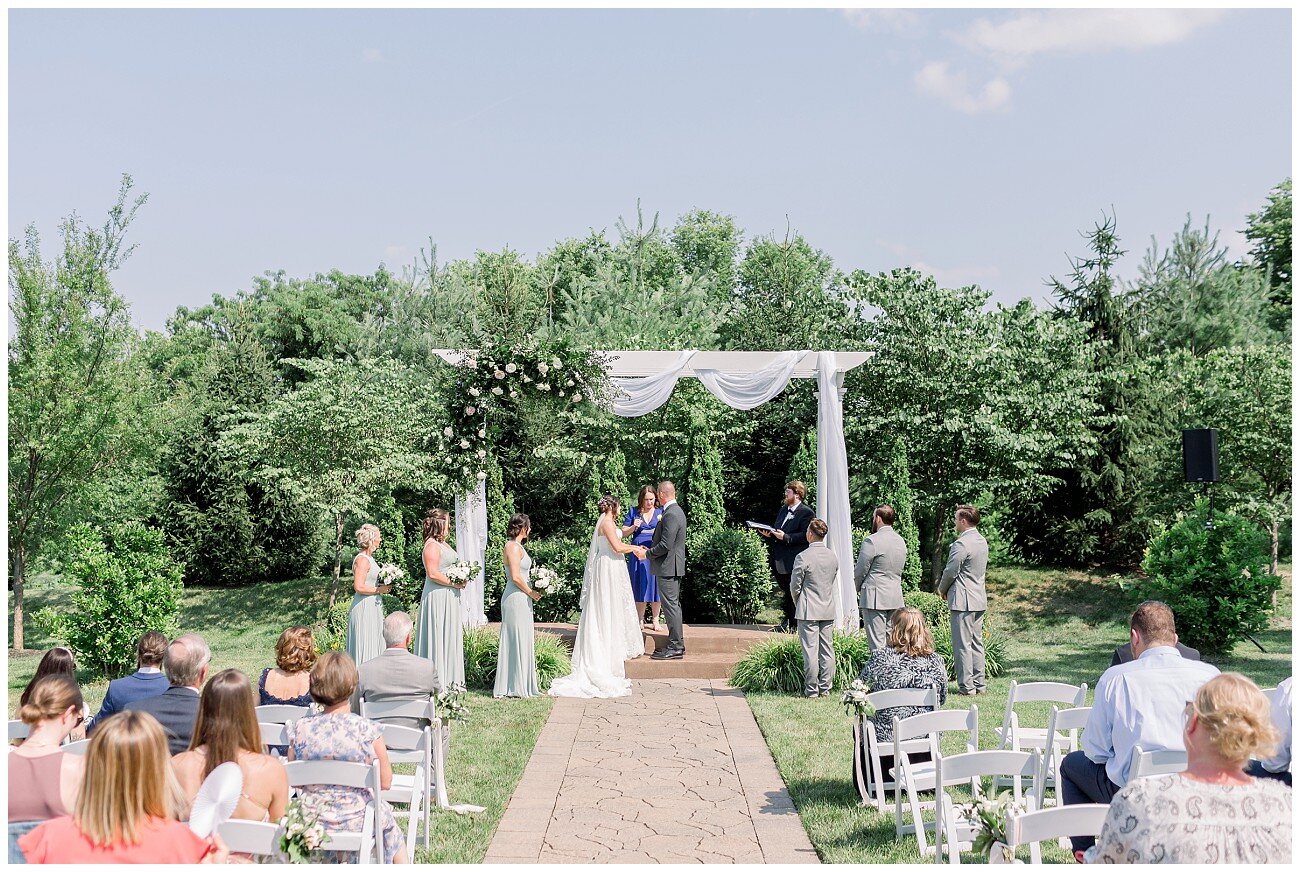 Soft-Classic-Colors-Wedding-at-Eighteen-Ninety-Kansas-City-E+J-07-2021-Elizabeth-Ladean-Photography-photo-_5191.jpg
