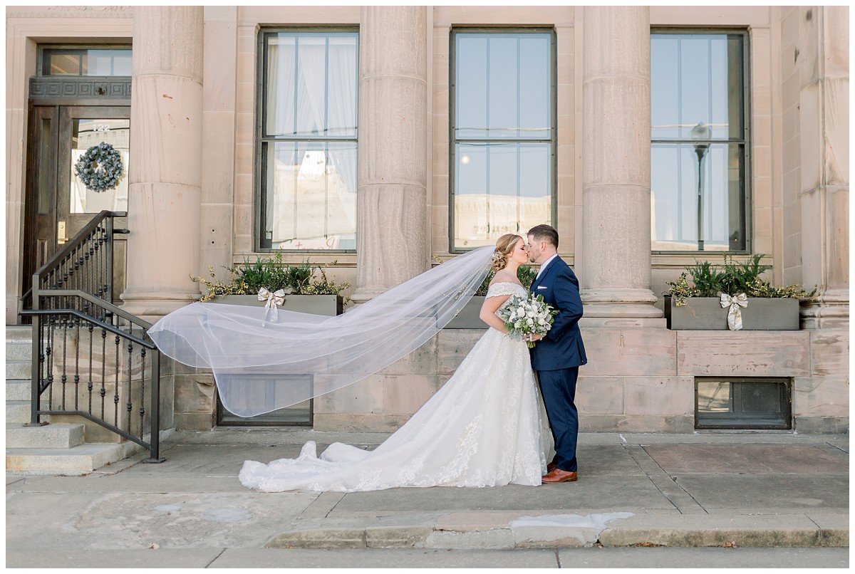 The-Historic-Post-Office-Wedding-Photography-Brynn-and-Jordan-H-12-2021-Elizabeth-Ladean-Photography-photo-_2121.jpg