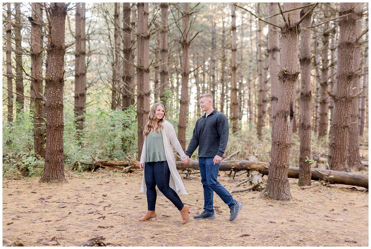 Burr-Oak-Woods-Engagement-Photos-K+J-11-2021-Elizabeth-Ladean-Photography-photo-_2584.jpg