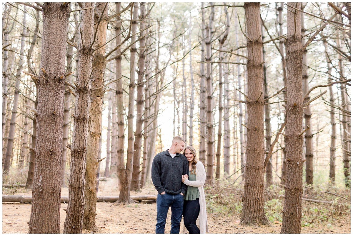 Burr-Oak-Woods-Engagement-Photos-K+J-11-2021-Elizabeth-Ladean-Photography-photo-_2586.jpg