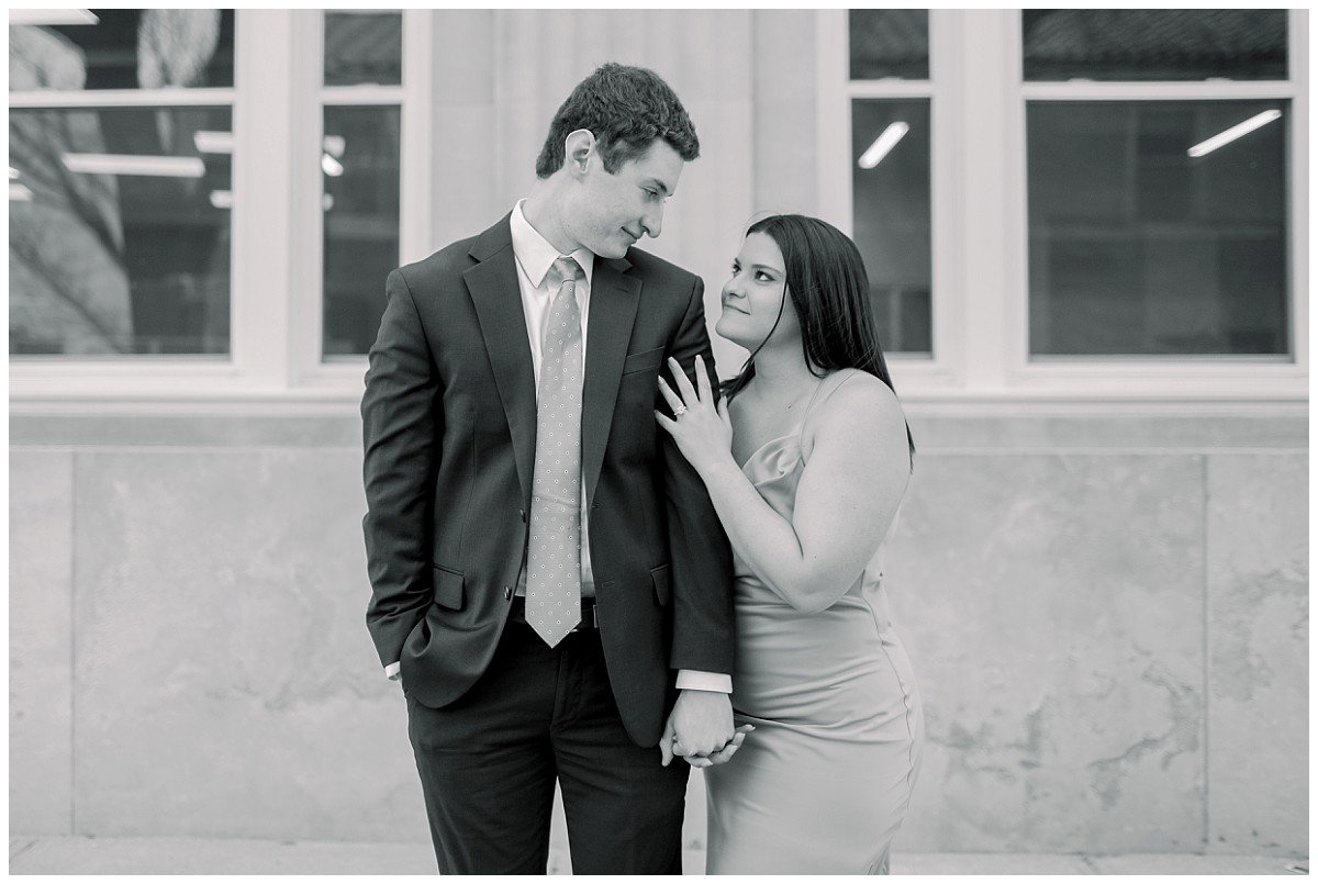 Downtown-KC-Engagement-Photos-T-and-N-04-2022-Elizabeth-Ladean-Photography-photo_4173.jpg
