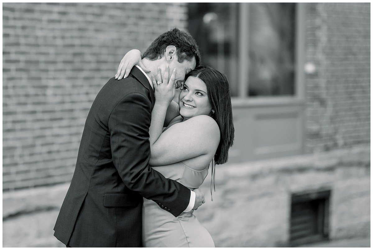 Downtown-KC-Engagement-Photos-T-and-N-04-2022-Elizabeth-Ladean-Photography-photo_4180.jpg