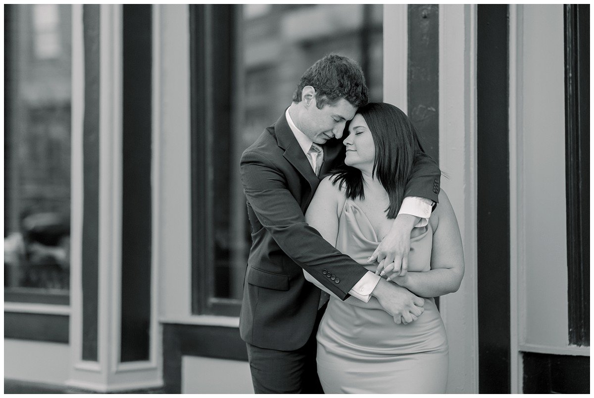 Downtown-KC-Engagement-Photos-T-and-N-04-2022-Elizabeth-Ladean-Photography-photo_4183.jpg