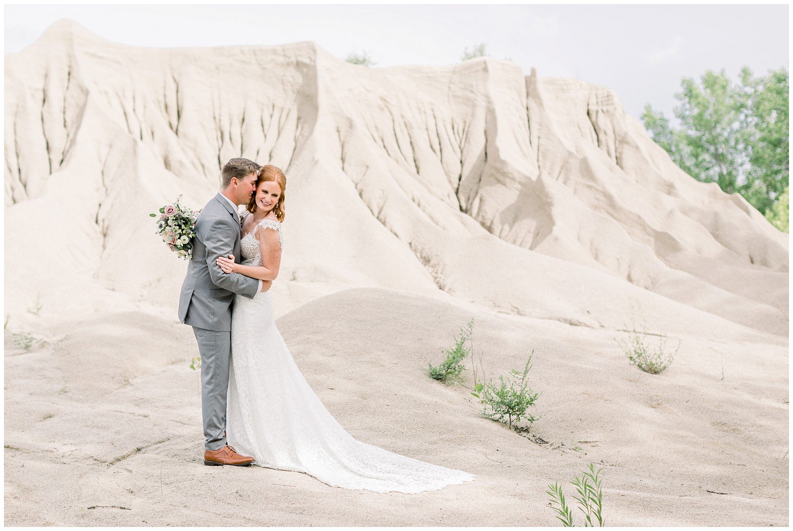 Midwest-Wedding-Engagement-Photographer-2023-Elizabeth-Ladean-Photography-photo-_6625.jpg