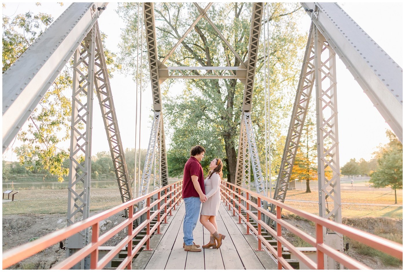 Parkville-MO-Engagement-Photos-M+X-10-2022-Elizabeth-Ladean-Photography-photo-_0871.jpg