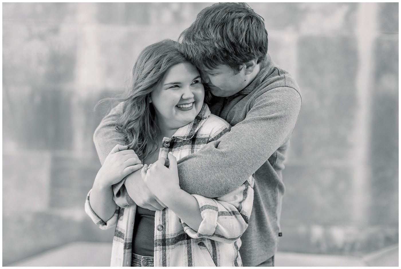 Downtown-KC-Liberty-Memorial-Engagement-Photos-P+Z-10-2022-Elizabeth-Ladean-Photography-photo-_1002.jpg