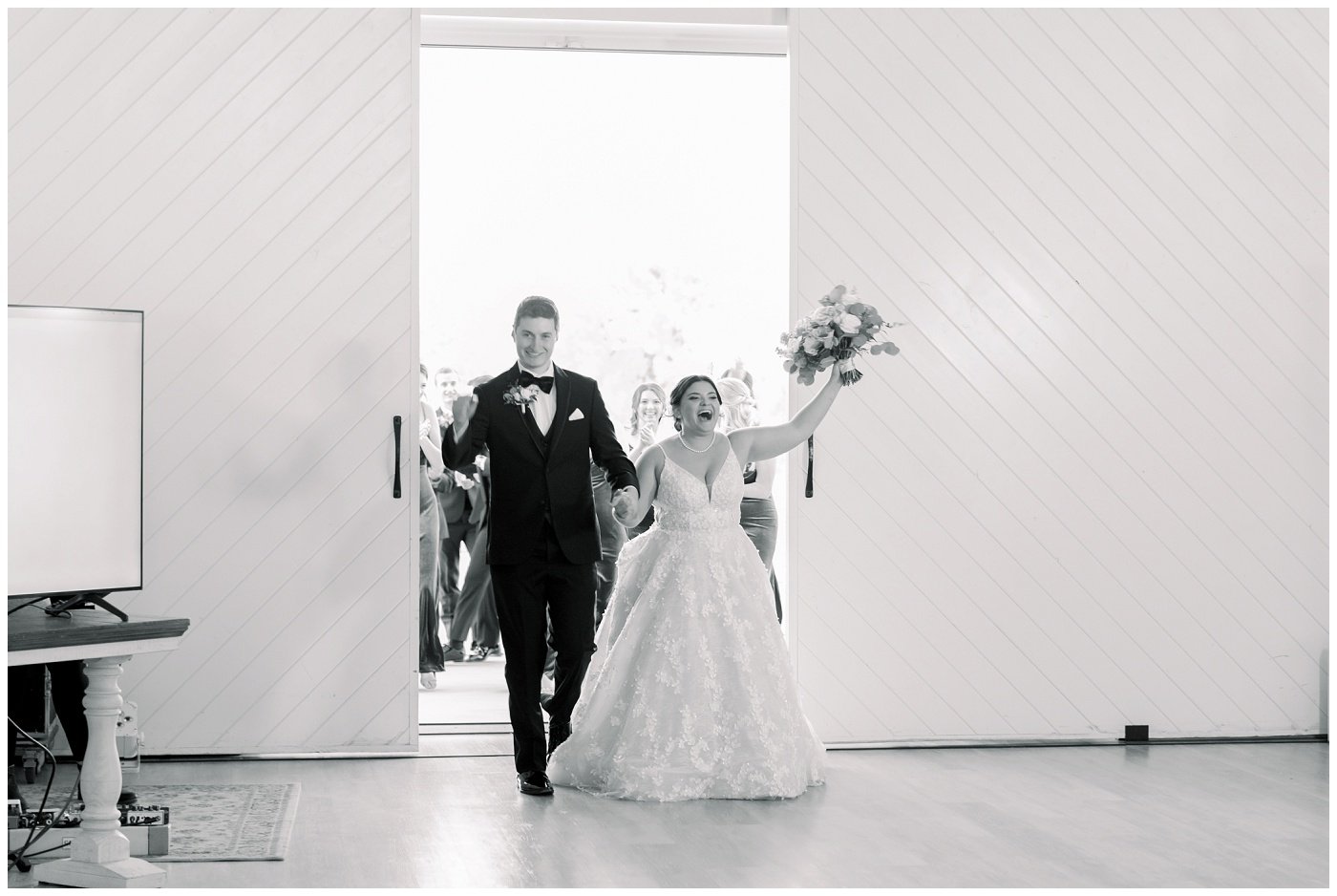 White-Iron-Ridge-Wedding-Photos-T+N-10-2022-Elizabeth-Ladean-Photography-photo-_1067.jpg