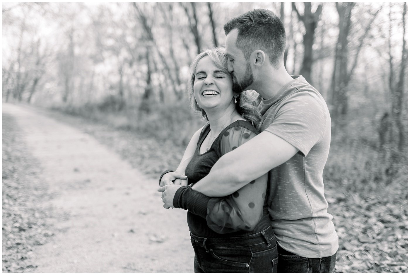 Weston Bend engagement photos