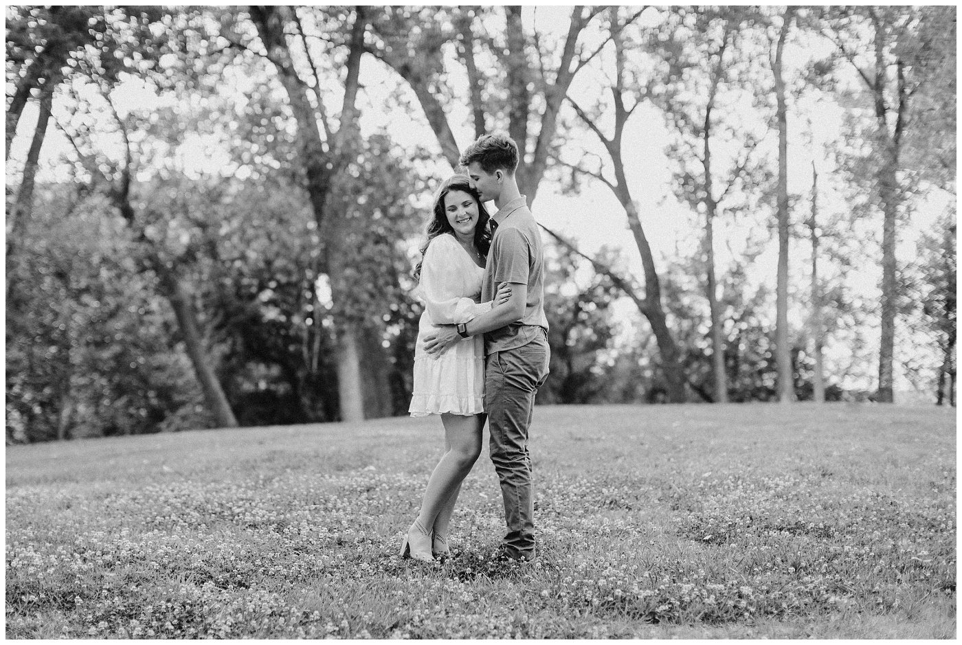 A-Kansas-City-Riverfront-Engagement-Photo-Session-B+J-by-Elizabeth-Ladean-Photography-photo-_5849.jpg