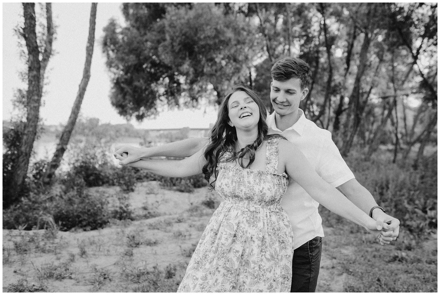 A-Kansas-City-Riverfront-Engagement-Photo-Session-B+J-by-Elizabeth-Ladean-Photography-photo-_5850.jpg