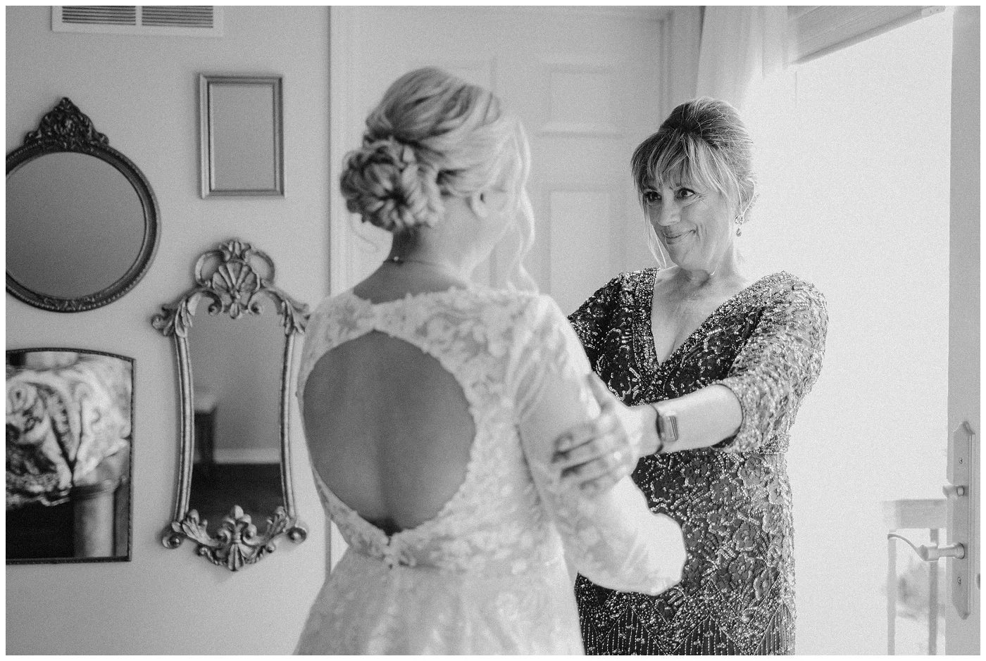 Legacy-Green-Hills-Lace-Long-Sleeve-Wedding-Dress-K+M-Elizabeth-Ladean-Photography-photo-_6830.jpg