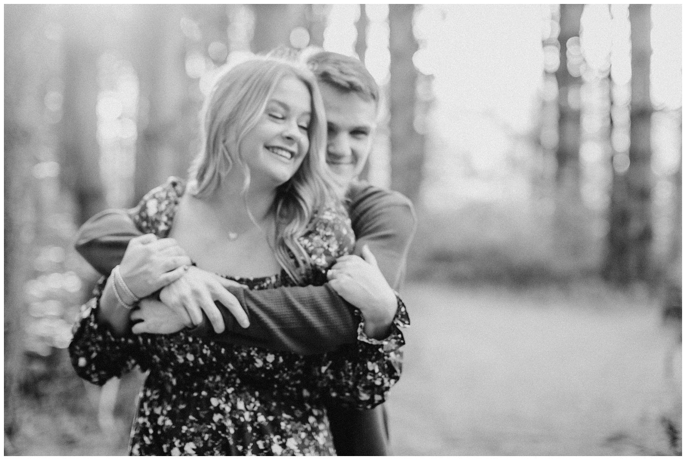 Ideal-Engagement-Outfit-Inspiration-Burr-Oak-Engagement-C+A-Elizabeth-Ladean-Photography-photo-_6938.jpg