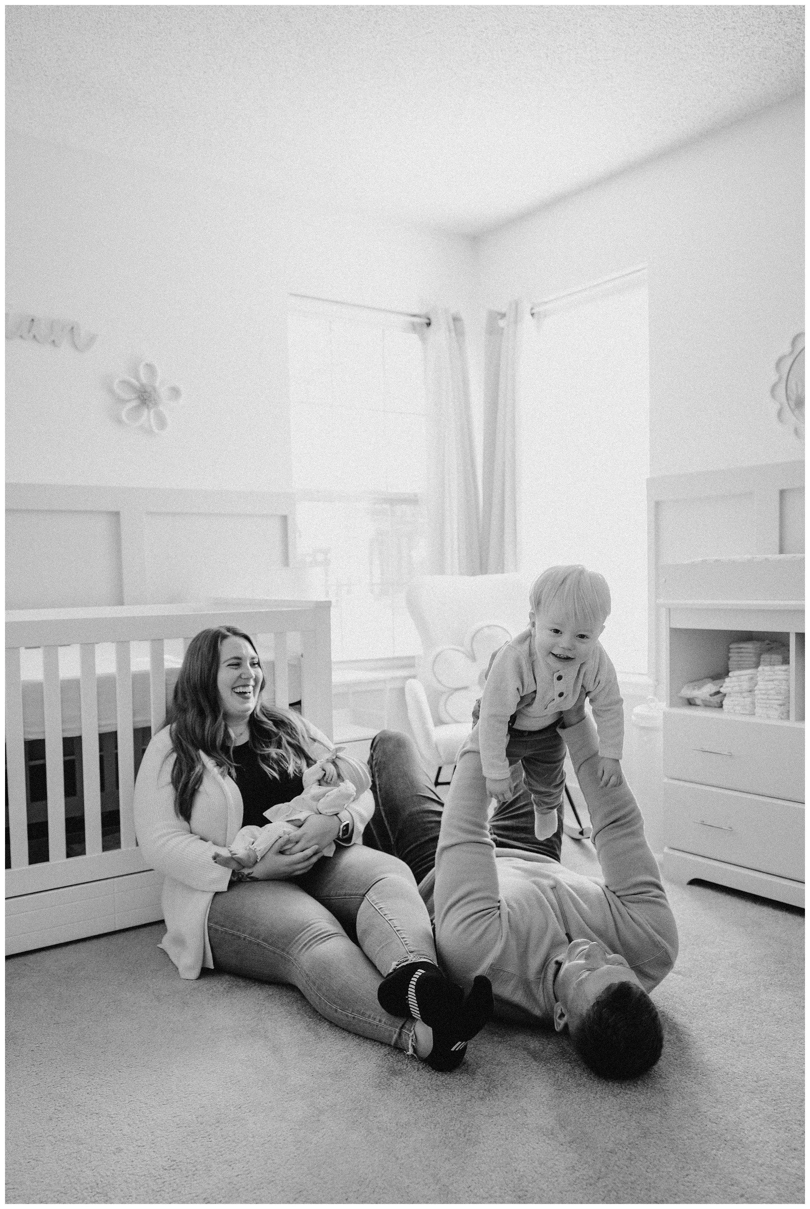 in-home-newborn-family-session.jpg