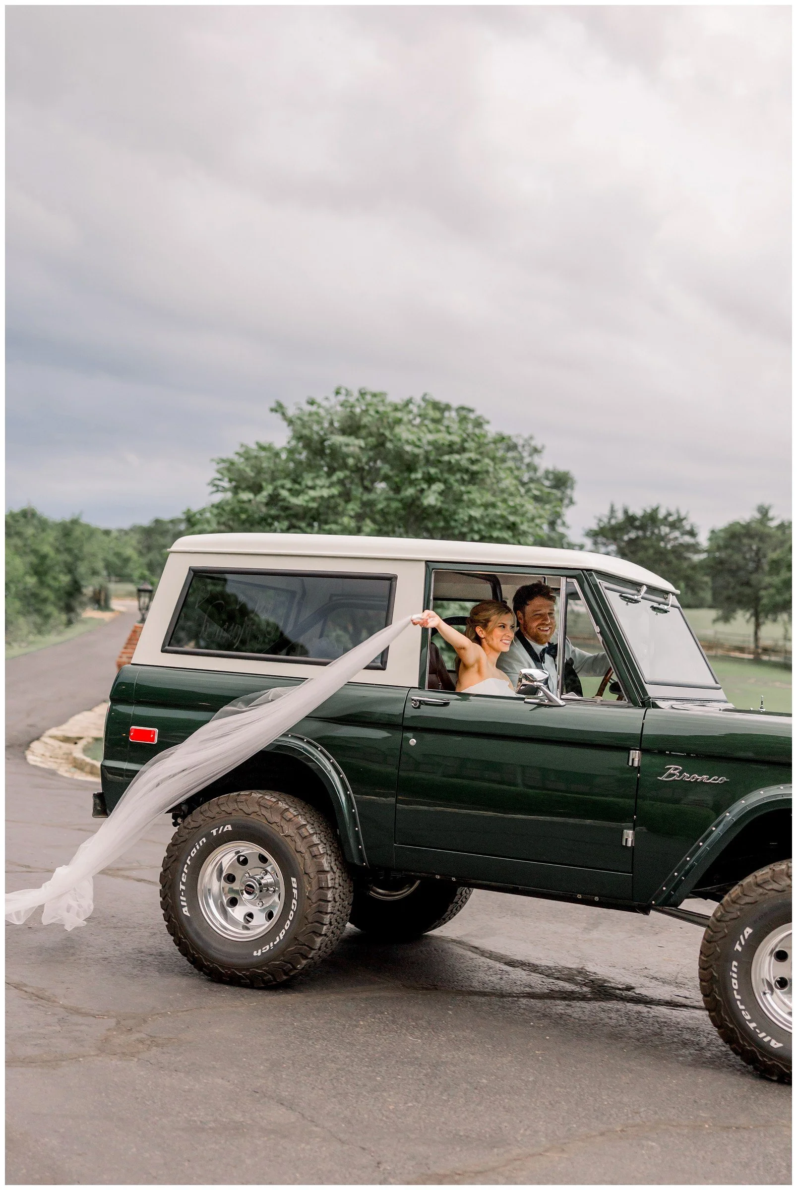 bride-groom-bronco-getaway-car-wedding.JPG