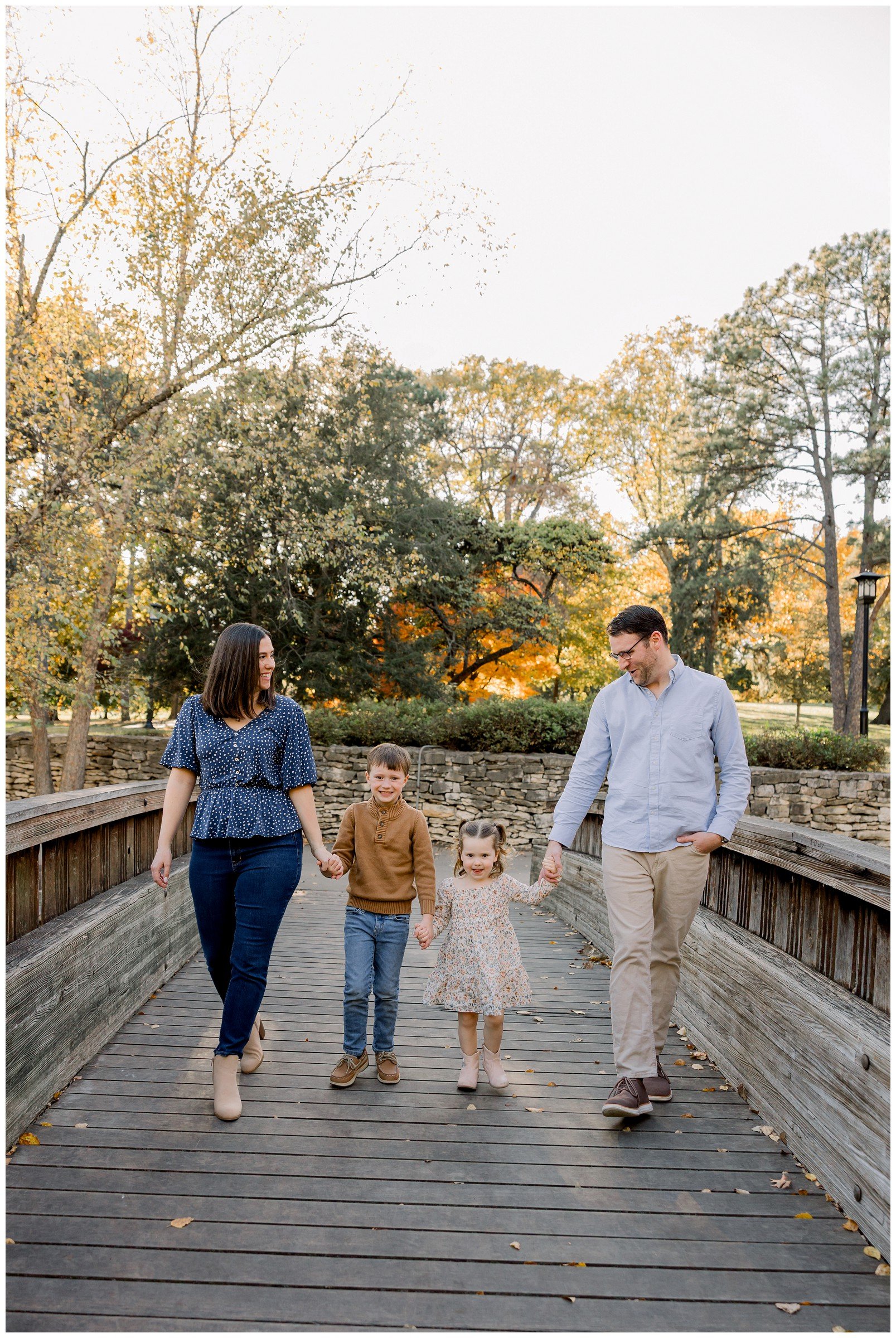 family-of-four-fall-portraits-loose-park.jpg